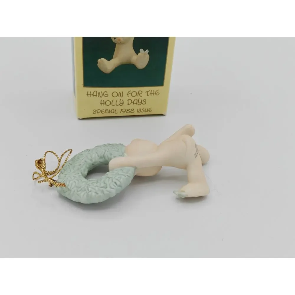 Precious Moments Enesco Hang On For The Holly Days Figurine 1988 520292